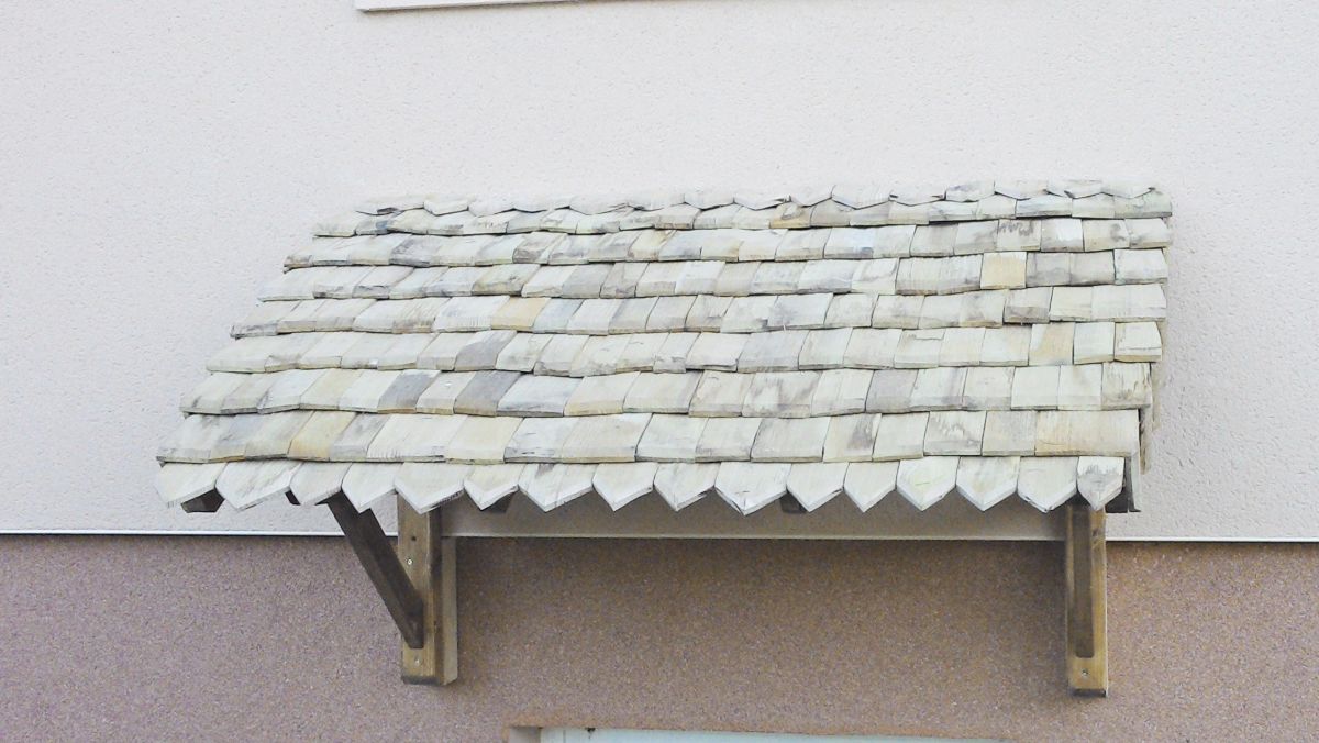 Marquise sur un pavillon